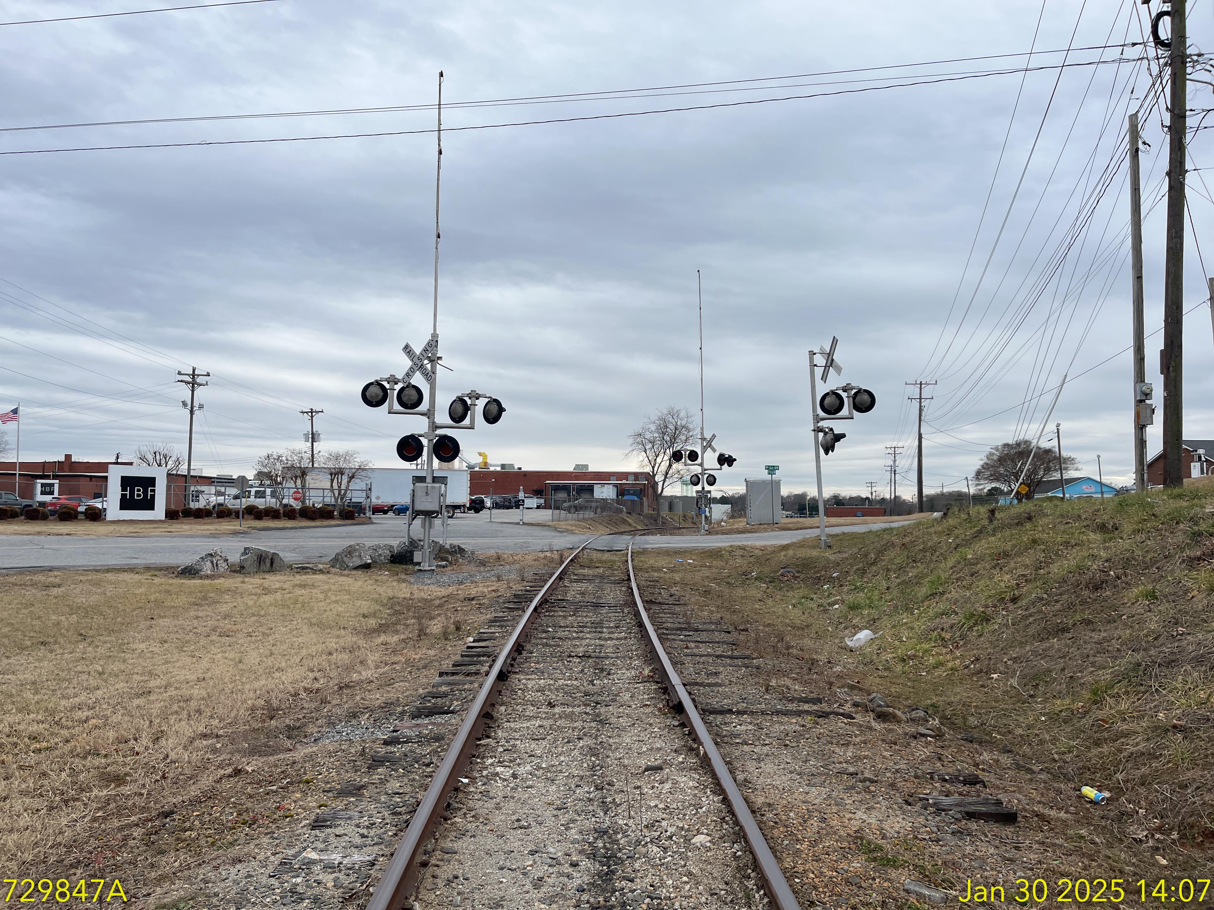 xfer.services.ncdot.gov - /railcrossingphotos/catawba/729847A/